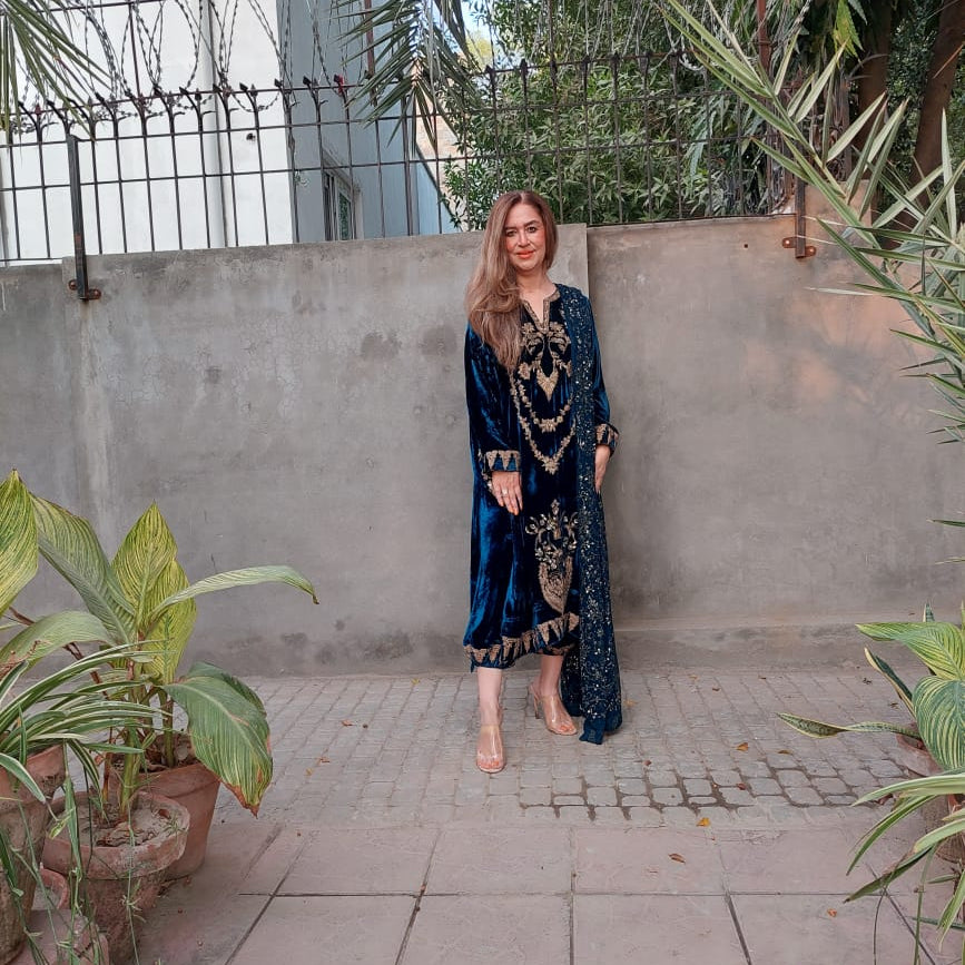 Minahil – Navy Velvet Handcrafted Ensemble