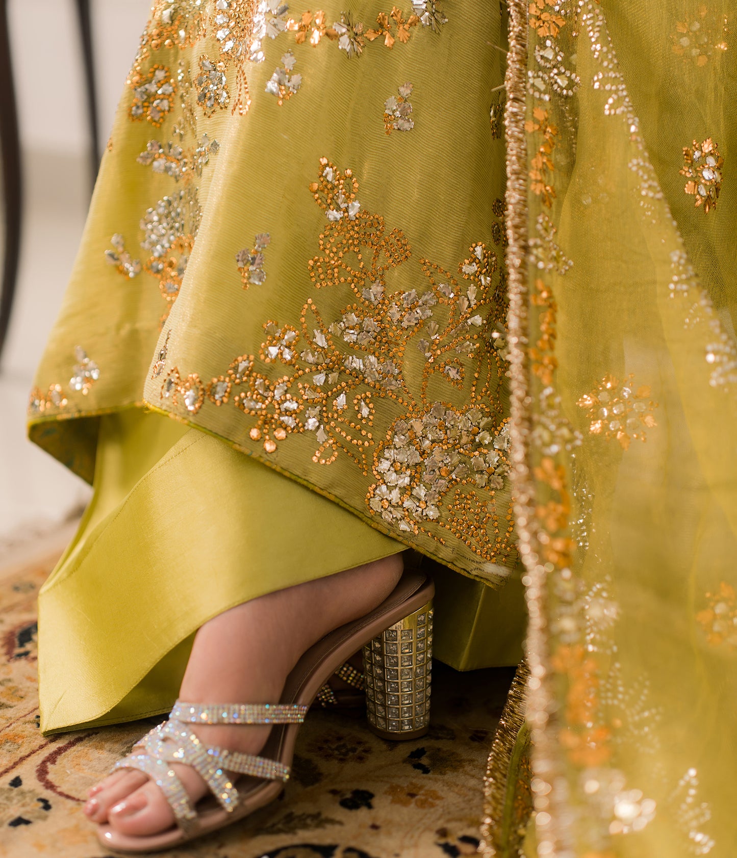 Talaaye – Handcrafted Kamdani & Zari Ensemble