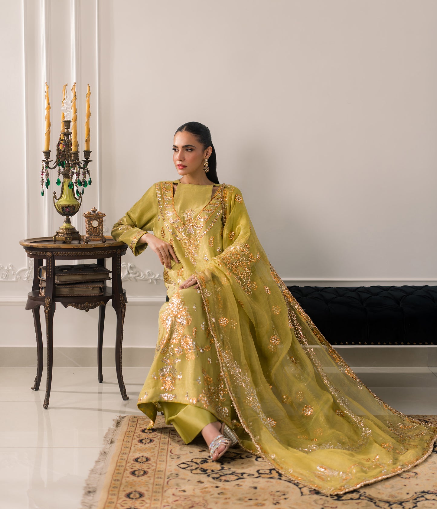 Talaaye – Handcrafted Kamdani & Zari Ensemble